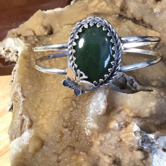 Bracelet, Jade and Sterling Silver Cuff Bracelet, NEW, Handmade, Butterfly, Arti - Picture 2 of 7